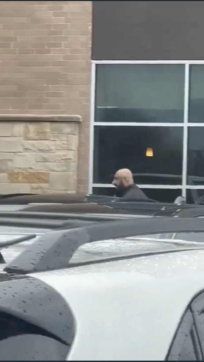 6ixbuzztv's tweet photo. Lifetime Fitness has banned one of the individuals involved in the $22M gold heist from their premises, following viral footage from the parking lot. https://t.co/byoseEDaRk