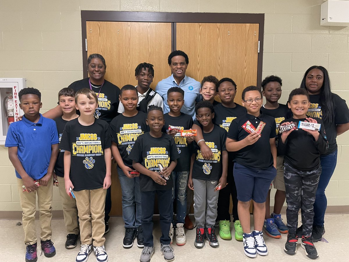 Met some champions today – Denmark Boys Basketball players. While at the school for Roundtables, I decided to give them a treat. I just love these kids – all 13,000 plus. ❤️❤️