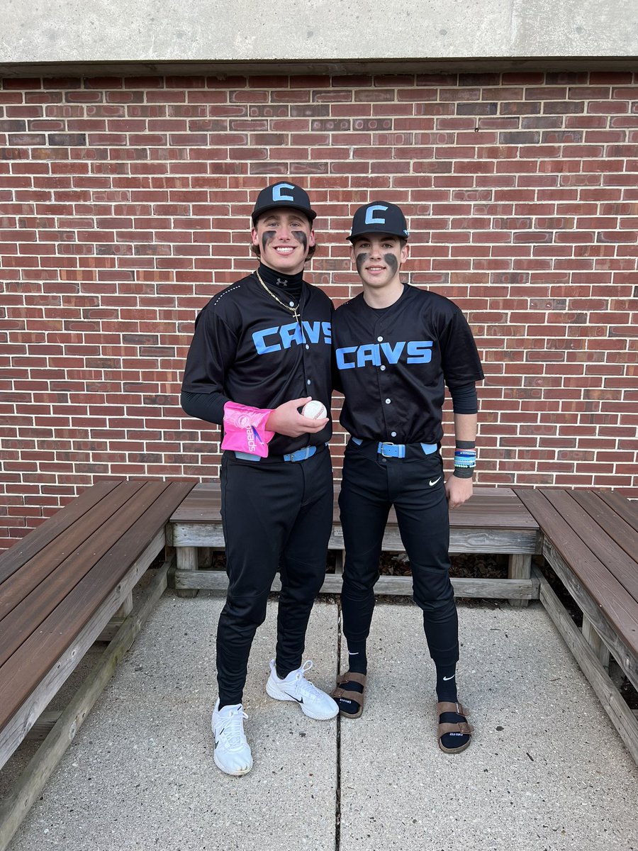 Cavs win 5th in a row w/gritty 3-2W over a great Muskego squad. Sam Mommer(7IP 4H 2ER 11K) was magnificent against a tough lineup. Sam also hit towering solo HR, huge RBI 2B by Ollie Gonzalez & go ahead RBI 2B off the top of fence by Brady Johnson was the difference. 
#GoCavs