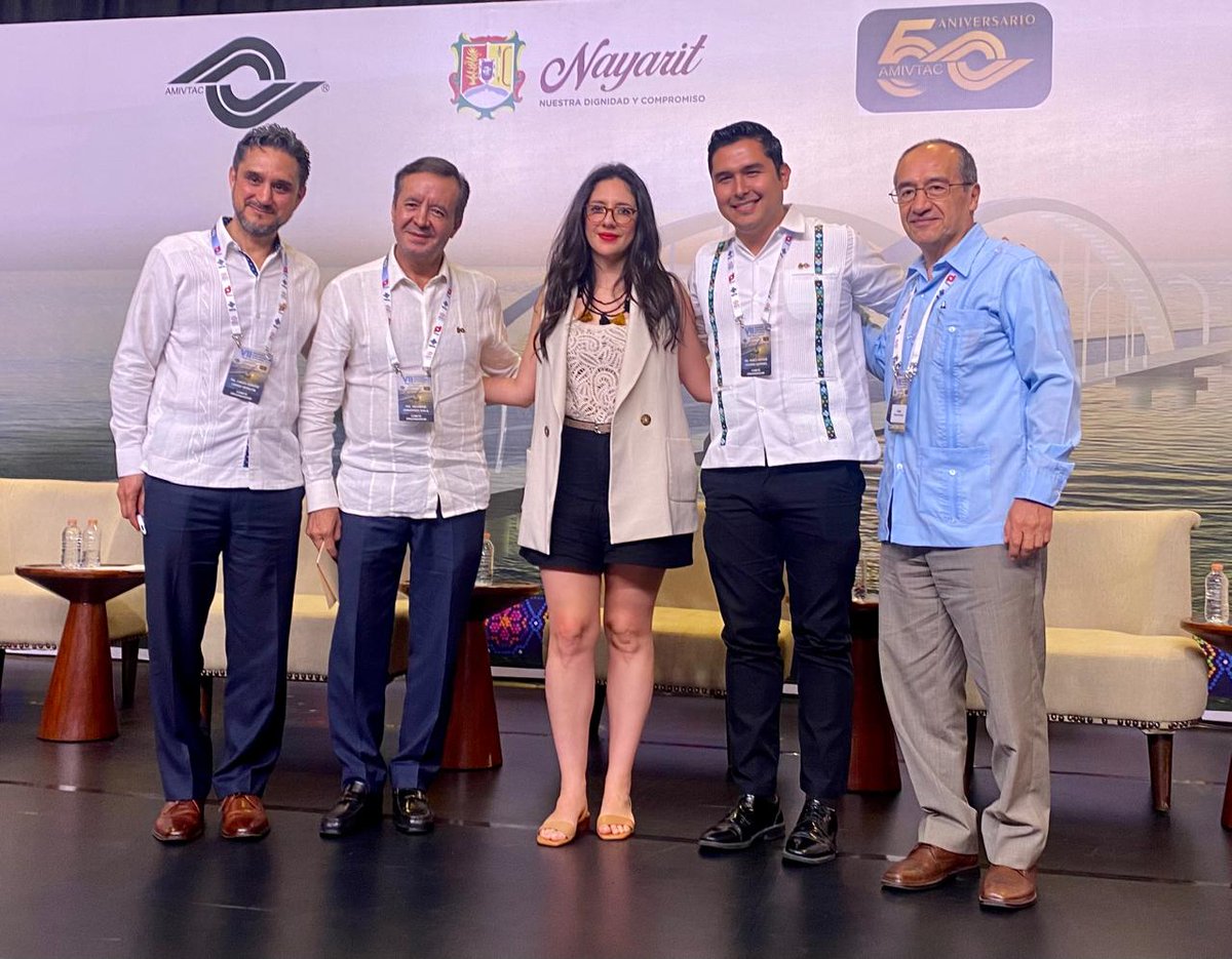 freymex's tweet photo. Imágenes de la Ceremonia de Clausura del VII Seminario Internacional de Puentes #AMIVTAC #VIISIP #RivieraNayarit
¡Hasta la próxima! 👷‍♂️👷‍♀️🎉 https://t.co/k7L7ygawqE