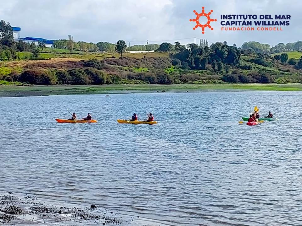 ¡Hoy, como todos los viernes, es día de aventura en la playa de #Chonchi!🚣‍♂️🤿 ¡Ven y únete a la diversión! . Talleres náuticos #IDEMAR 🌊🚣‍♀️  #Kayak #BuceoPorApnea #Chonchi #EmociónNáutica #IDEMAR #Castro #Ancud #Quemchi #Dalcahue #Achao #CuracoDeVélez #Quellón #Puqueldón #Chiloé
