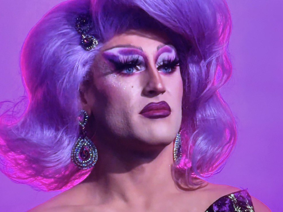 RayDiva01's tweet photo. The Memes have already started #DragRace https://t.co/Mx1YBeOEDZ