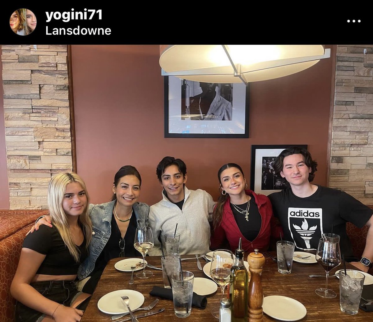 DonovanCarrFan's tweet photo. Donovan el día de ayer 💕💕💕
#FigureSkating #patinajeartistico #ISUFigureSkating #OrgulloMexicano #DonovanCarrillo #iliamalinin #keeganmessing https://t.co/oTEYuGgPBP