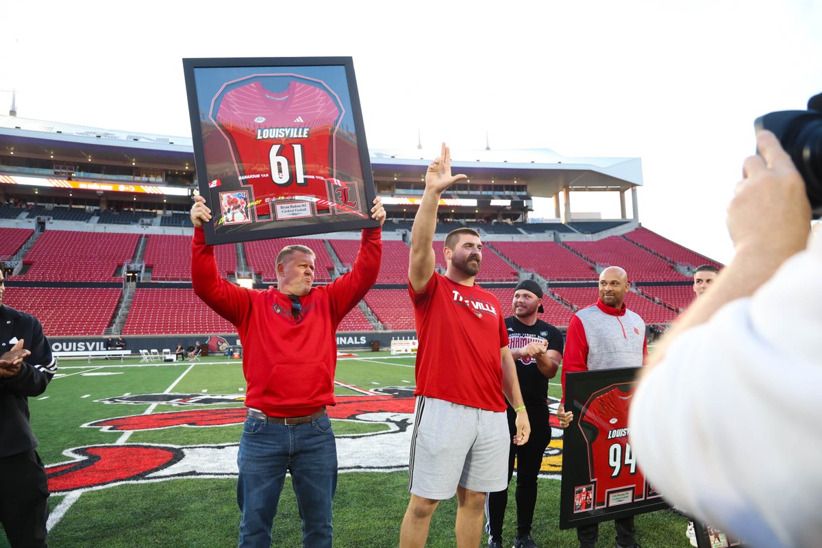 Louisville Football tweet media