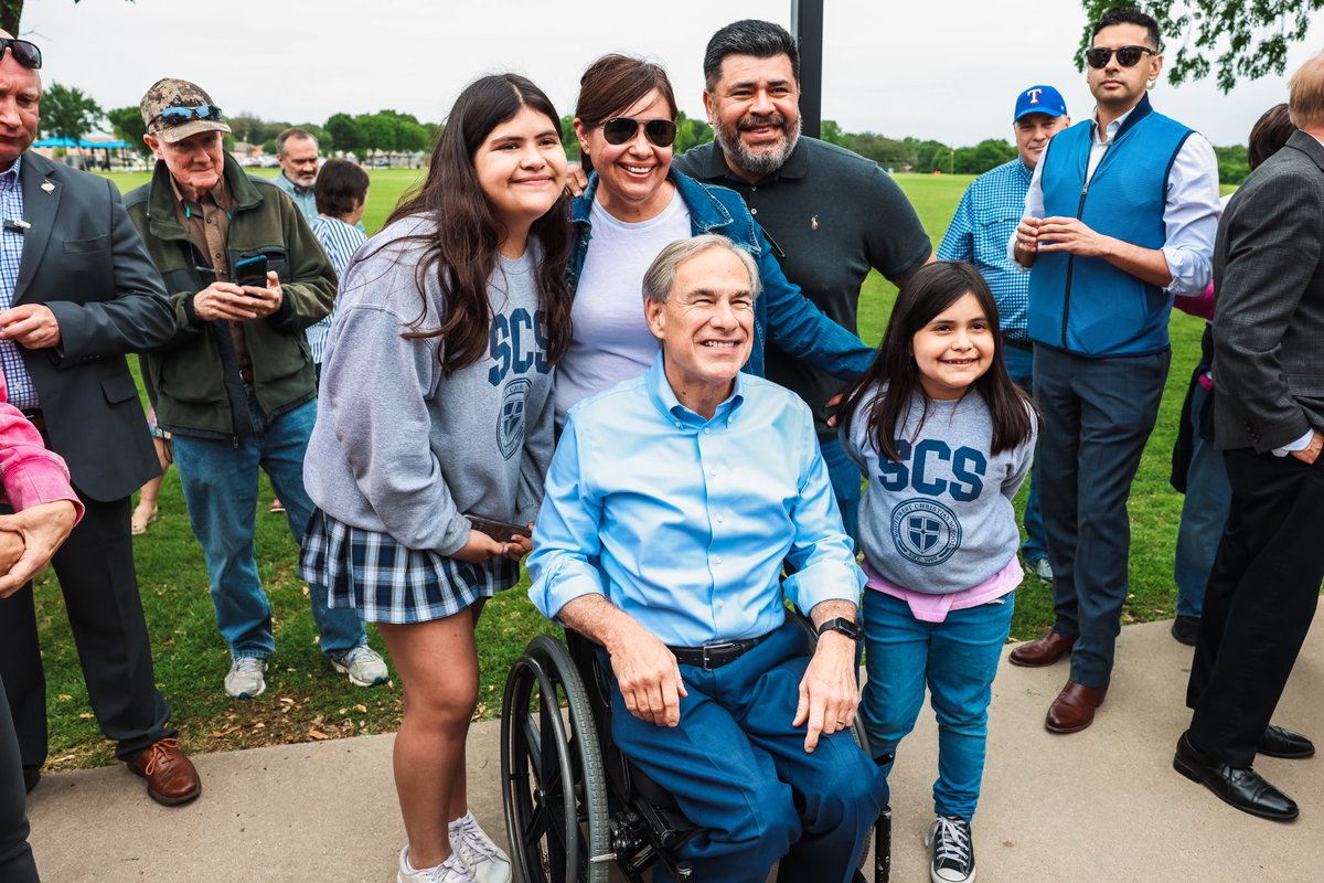 GregAbbott_TX's tweet photo. Proud to be with Rep. @StephanieKlick this afternoon in Watagua to support her re-election to House District 91. 

Stephanie will continue to help me deliver conservative wins for all Texans.  

Make sure you go out and vote for Rep. Klick in the May runoff election. https://t.co/Xgyux8xVLl