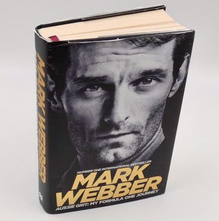 ATellodeMeneses's tweet photo. 🧵¿SABÍAS QUE: Mark Webber, el ex coequipero de Sebastian Vettel en RBR, reveló en varias ocasiones que RB tendía a anunciar sus decisiones sobre contratos más tarde que otros equipos, a pesar de ya haberlos firmado?

En materia de Comunicación Estratégica, Imagen Pública y Alta Dirección, existen factores clave para la toma de decisiones que no son del dominio público.

Cada equipo en la #F1 (como cualquier organización de otros ámbitos), tiene sus propios objetivos, estilo de gestión y filosofía, por lo cual, resulta muy limitado pensar que todos actuarán de la misma forma bajo cualquier contexto.

Las razones por las cuales un piloto que ya firmó contrato con un equipo no es anunciado de inmediato se clasifican en tres rubros principales: estratégicas, comerciales y legales.

Con la mente en ello, para un equipo con filosofía y estilo de gestión como el de RB, los motivos más recurrentes que podemos encontrar para retrasar un anuncio son los siguientes:

• Estrategia de comunicación: Los equipos pueden optar por retrasar el anuncio de un contrato para maximizar el impacto mediático y el interés en momentos clave de la temporada, como antes de una carrera importante o cuando la temporada se encuentre mucho más avanzada, para mantener la atención (y la conversación) en el equipo, situación que se traduce en retorno de inversión por exposición de marca.

• Desestabilizar a la competencia: Retrasar el anuncio de un contrato también puede ser visto como una táctica para mantener a la competencia en la incertidumbre, intentando adivinar el siguiente paso y potencialmente desestabilizar a otros equipos que podrían estar interesados en sus pilotos actuales o en negociaciones con otros candidatos.

• Negociaciones en curso: Aunque un contrato puede estar firmado, podrían existir cláusulas o detalles adicionales (como patrocinios o condiciones de desempeño) que aún se están negociando.

• Impacto en el equipo: El anuncio de un cambio de piloto puede afectar la moral y el rendimiento del equipo actual, especialmente si todavía están compitiendo en la temporada. Retrasar el anuncio puede ayudar a mantener el enfoque y la estabilidad dentro del equipo.

• Estrategias legales y comerciales: Los contratos pueden involucrar aspectos legales y financieros complejos que requieren aprobación de múltiples partes, incluidos patrocinadores y socios comerciales. Esto puede prolongar el proceso antes de que se haga un anuncio público.

• Esperando el momento adecuado: Los equipos también pueden esperar a que otros equipos anuncien sus alineaciones, lo que puede influir en la percepción y el valor de su propio anuncio.

Estos factores hacen que los equipos sean cautelosos y calculadores sobre cuándo y cómo anuncian sus acuerdos con los pilotos.

Por supuesto, mientras esta situación prevalece, el manejo de relaciones públicas del equipo y el piloto deben apegarse al principio de confidencialidad y mantener una narrativa que niegue o desmienta cualquier acuerdo alcanzado, hasta nuevo aviso.

En la firma de un contrato y en la decisión de retrasar su anuncio, son muy pocas personas las que intervenimos. Estos procesos son discretos, a nivel ejecutivo y jamás ocurren en el paddock en fases clave. Esto facilita los controles de confianza y de información. Salvo el piloto, su equipo de representación y el director del equipo, el resto de participantes en procesos de este tipo permanecemos en el anonimato.

De ahí que cuando algo se deja ver en el paddock o se filtra a través de él, normalmente es parte de la propia estrategia de comunicación, para que se genere la ilusión en el público y el periodista de haber tenido acceso a información privilegiada, que a veces lo es, si elegimos a uno en particular para ser vocero de alguna exclusiva.

Una mirada a los procesos restringidos detrás de bambalinas de la #F1 que espero te guste. Te lo comparto con amor desde nuestra experiencia y práctica profesional, para que conozcas más sobre este deporte. ✍🏼