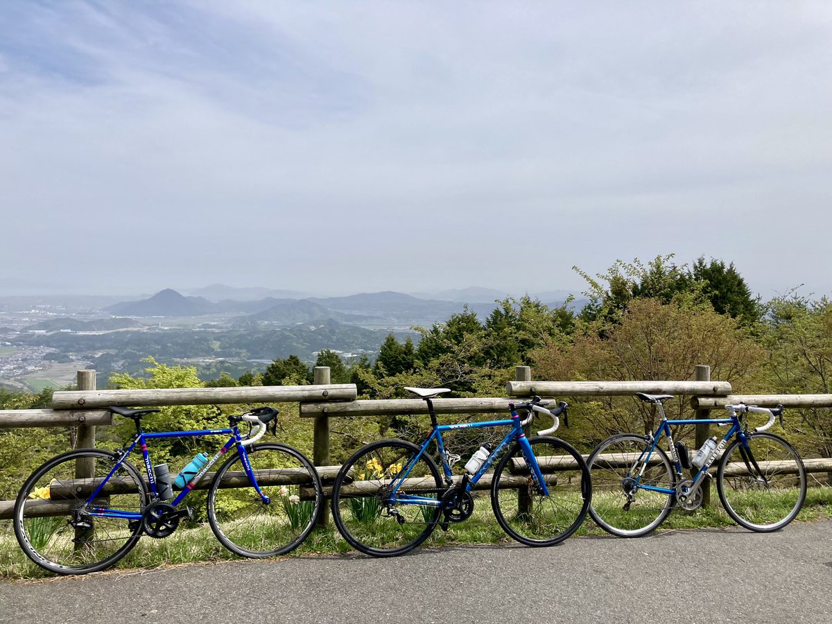 fu_ji_q's tweet photo. 青クロモリトリオ
#macchicycles 
#chinelli 
#raleigh https://t.co/ZrDlG2Rp0J