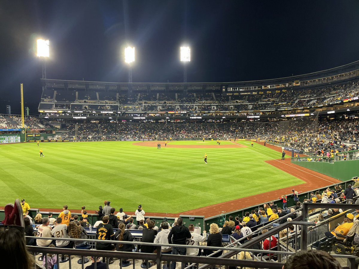 CoachWalstrom's tweet photo. Best ballpark in ‘Merica. https://t.co/LnRcFb97CD