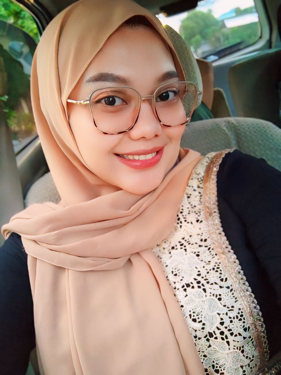 adellolong's tweet photo. Maniezzzz tapi bukan gula 👉🏻👈🏻 https://t.co/5CkDiJzCGF