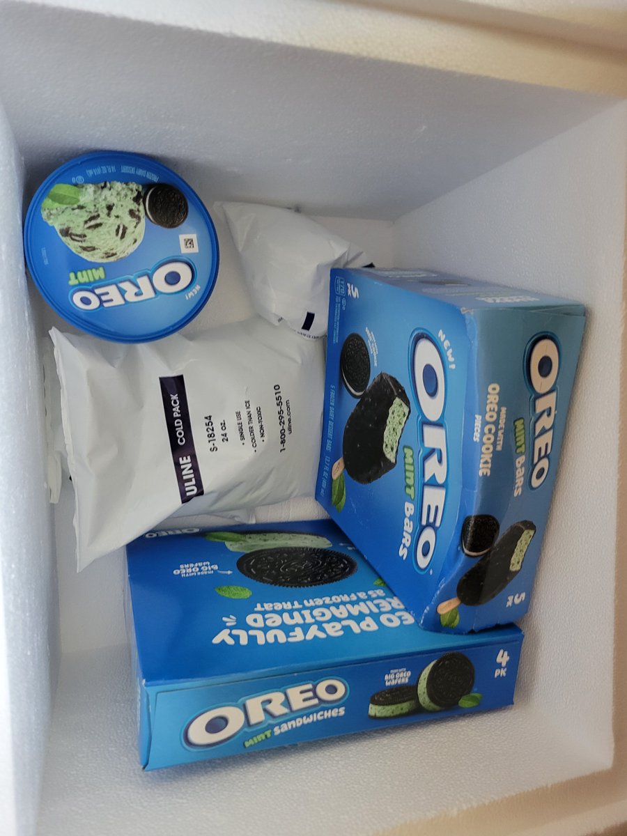 rita72hrstnt's tweet photo. Thank youuuuu so much for this!!! Unfortunately, I received the package melted boooo (no thx to @UPS BUT I'm still appreciative! 
@gofooji
  
@Oreo
  #contest #OREOFrozenTreats https://t.co/z5Ow9l3UVd