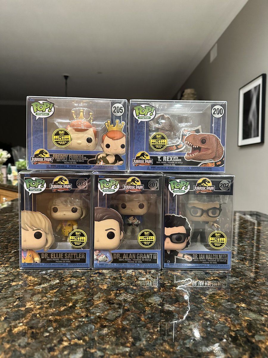 Received my Jurassic Park NFT physicals today from @OriginalFunko @Dropppio super happy to have these in the collection. #Funko #droppp #JurassicPark #JurassicPark30th #Collectibles #funkofamily #FOTW