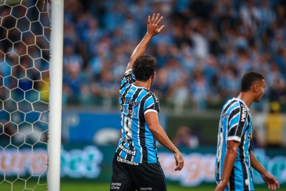 🚨⚠️ Antônio Brum, vice de futebol do Grêmio, afirma que Diego Costa deve ficar à disposição para o confronto contra o Estudiantes, na terça-feira, em La Plata.

📸 Lucas Uebel | Grêmio FBPA