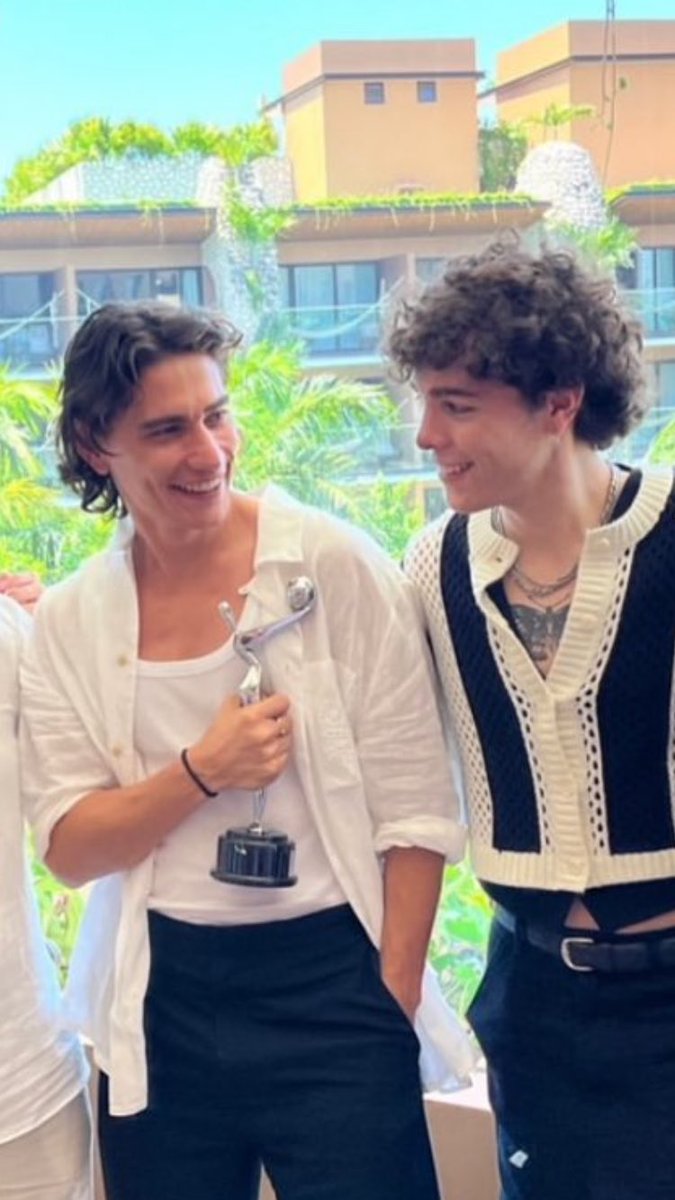 hollandbri_'s tweet photo. No importa cuanto ames a los chicos del cast, juani siempre los va a amar mas https://t.co/Py1umj4Pa8