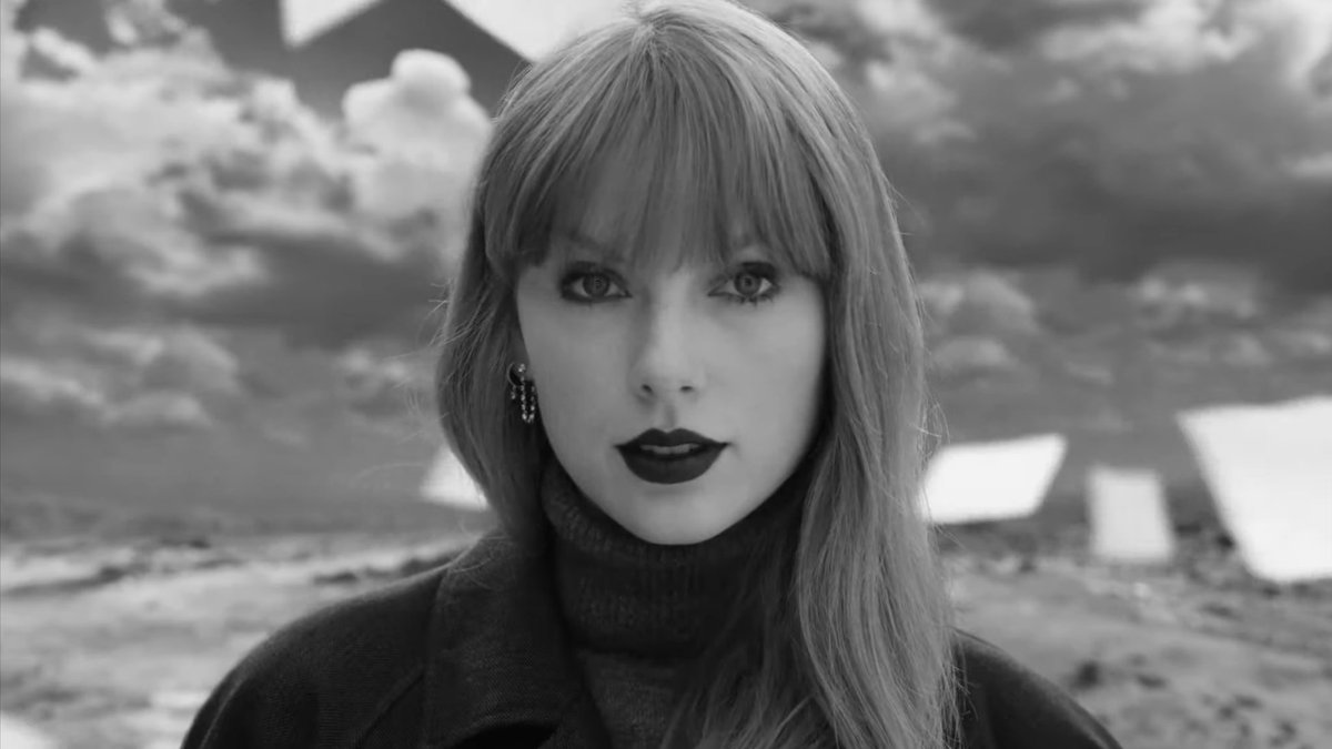 swiftiegirI tweet picture