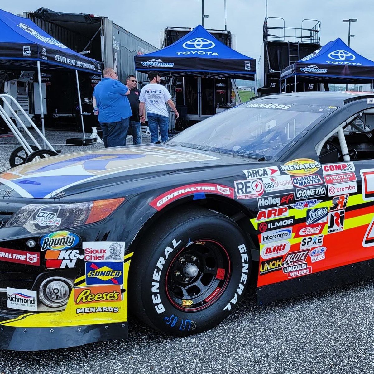 CCM_racing's tweet photo. Shook the car down in @ARCA_Racing practice today in @TALLADEGA. No issues. 

Will roll off the grid in the No. 7 @RydinDecal car tomorrow in the @general_tire 200 at 11:30AM CT! Tune in on @FS1. 🏎️💨🏁

#GeneralTire200 | #ARCARacing https://t.co/cEqjHawfop