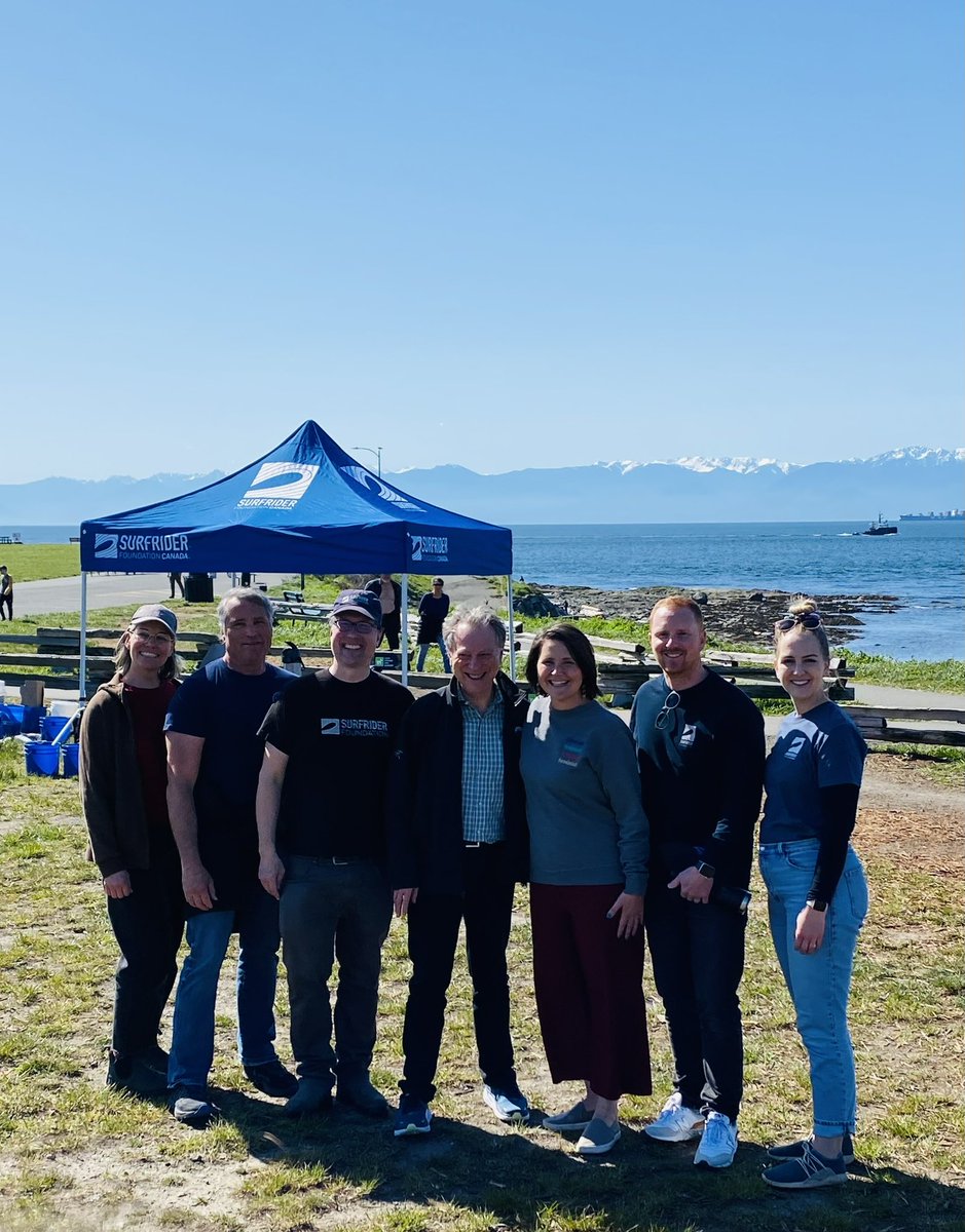 Now that’s how you start a Friday!! @GeorgeHeyman and I joined @SurfriderCanada for clean up of #CloverPoint. I ❤️ surf rider for the community building, individual AND collective action, and the advocacy that leads to systemic change. #yyj #bcpoli