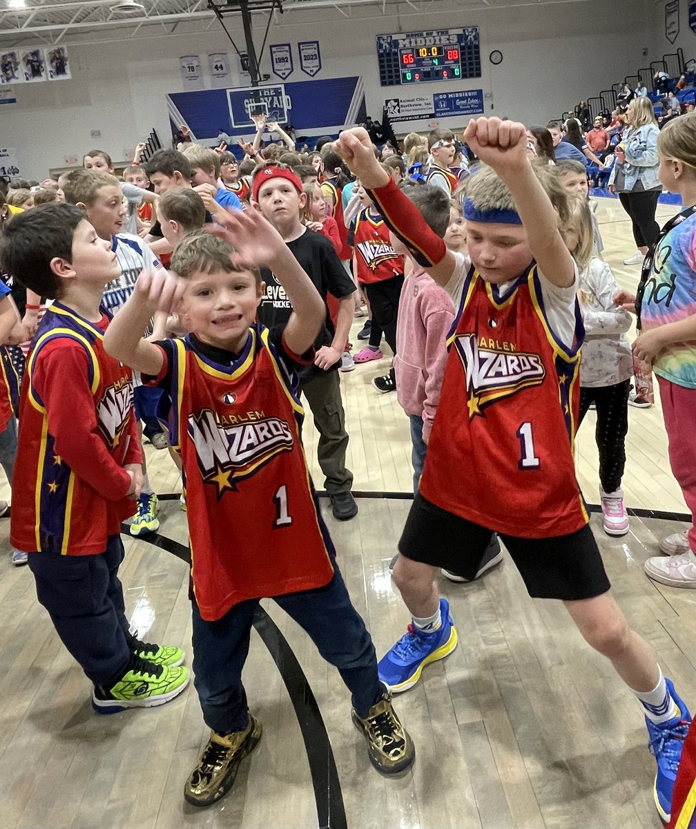 MidviewNorth's tweet photo. Tonight’s Wizard Game was a blast!! Thank you @MidviewPTA for hosting a great night for the Middie Community. https://t.co/OPOCrhcQfe