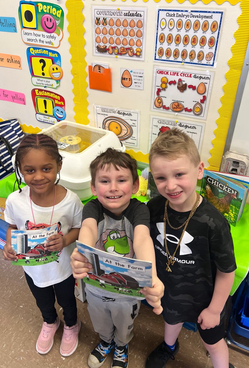Kindergarten students read “At the Farm” and then took a little field trip to Mrs. Curry’s room to check out what came to her room this week from the farm! 🐣<a href="/csd_south/">SouthColonieCSD</a>