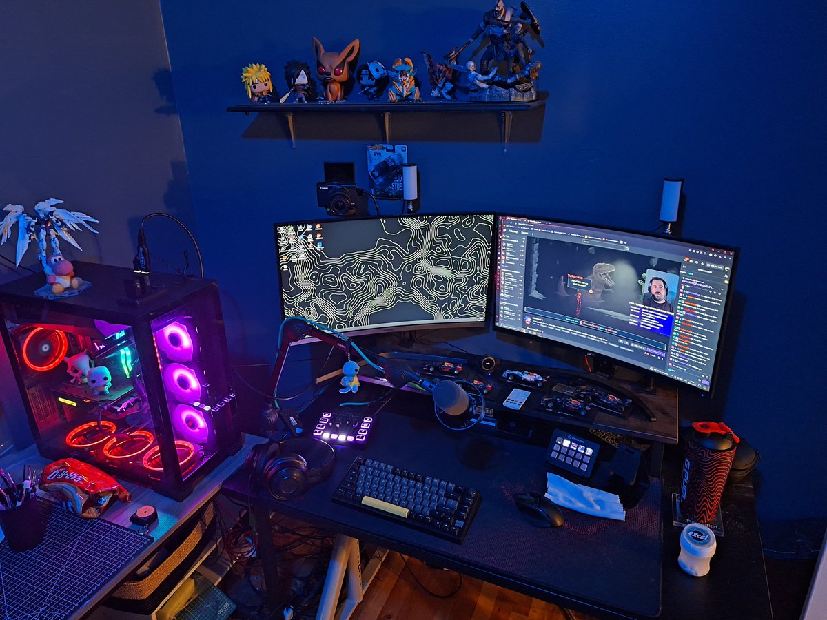 M_Vaudry's tweet photo. J ai changer mon set up aujourd'hui et sa fait un mega différence et sa feel tellement  bien 😍

J ai hate de reprendre les live dans ce set up la

#live #stream #twitch #setup https://t.co/H6ZqQvHHNB