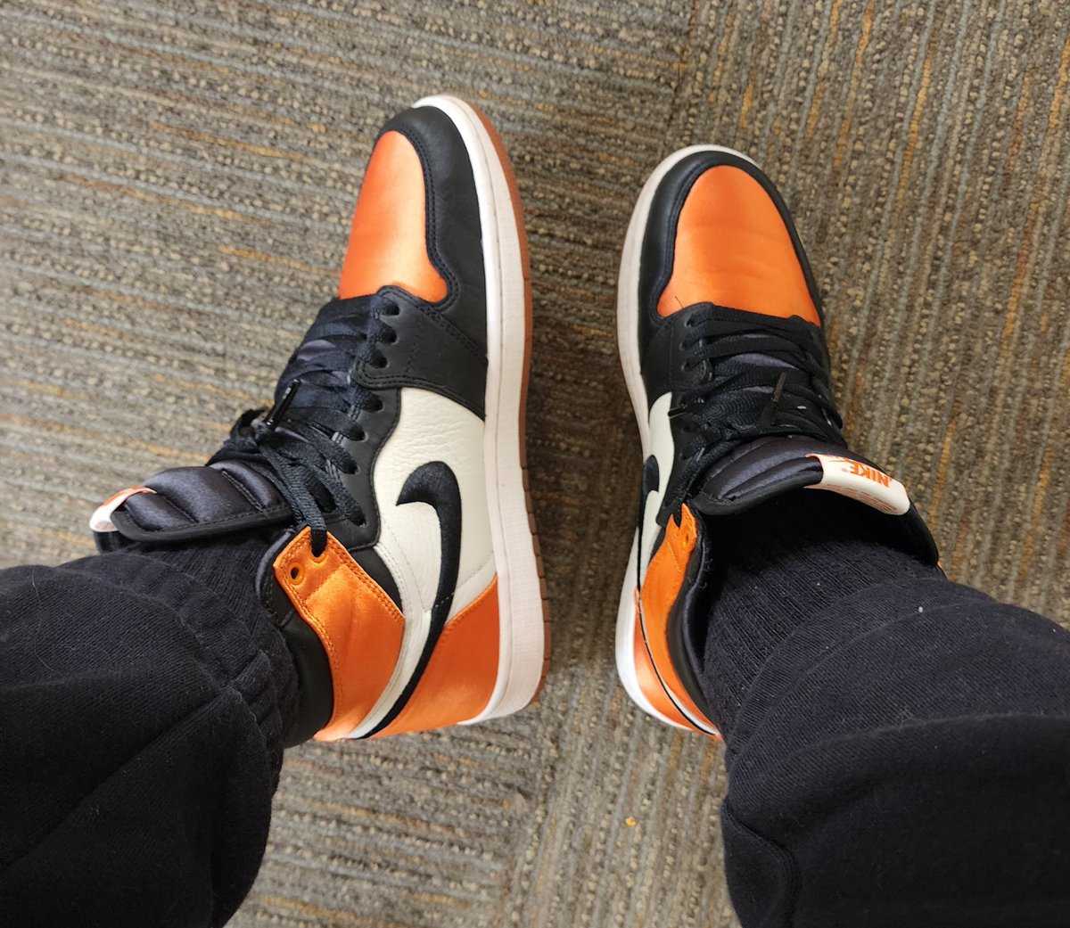 👟: Satin SBB
#inmyjs #jordandepot #jumpman23 #airjordanretros #aj1squad #jordan1squad #mjmondays #checksoverstripes #SNKRSKICKCHECK #snkrsliveheatingup