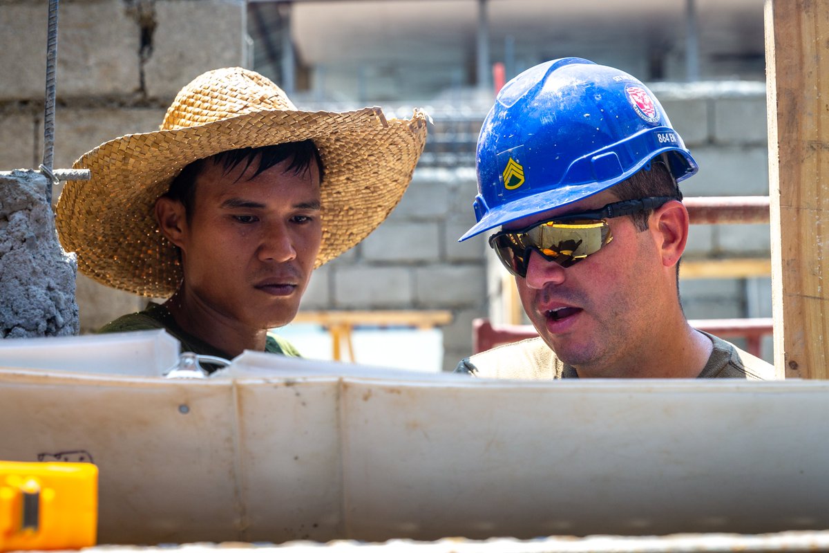 🇵🇭–🇺🇸

@yourphilarmy and @USARPAC integrate for an engineering civic action project during #Balikatan24, an annual exercise strengthening interoperability and capabilities supporting mutual defense priorities in the #FreeAndOpenIndoPacific.

📍 #Philippines

📸 Cpl Trent A. Henry