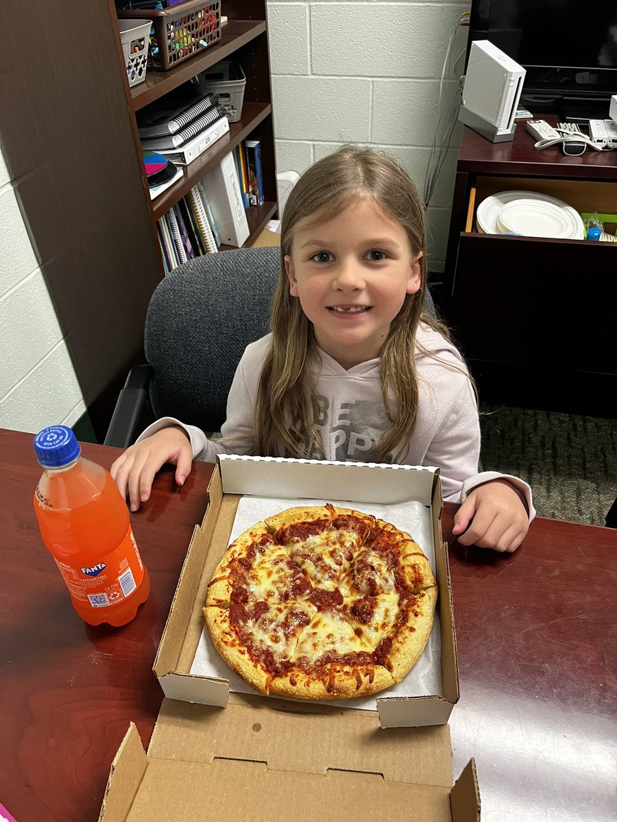 A busy Friday at Copopa! 
Sydnee was principal assistant and Jemma earned pizza with the principal! Great job saving up #TheRaiderWay PBIS tickets! 💚🤍