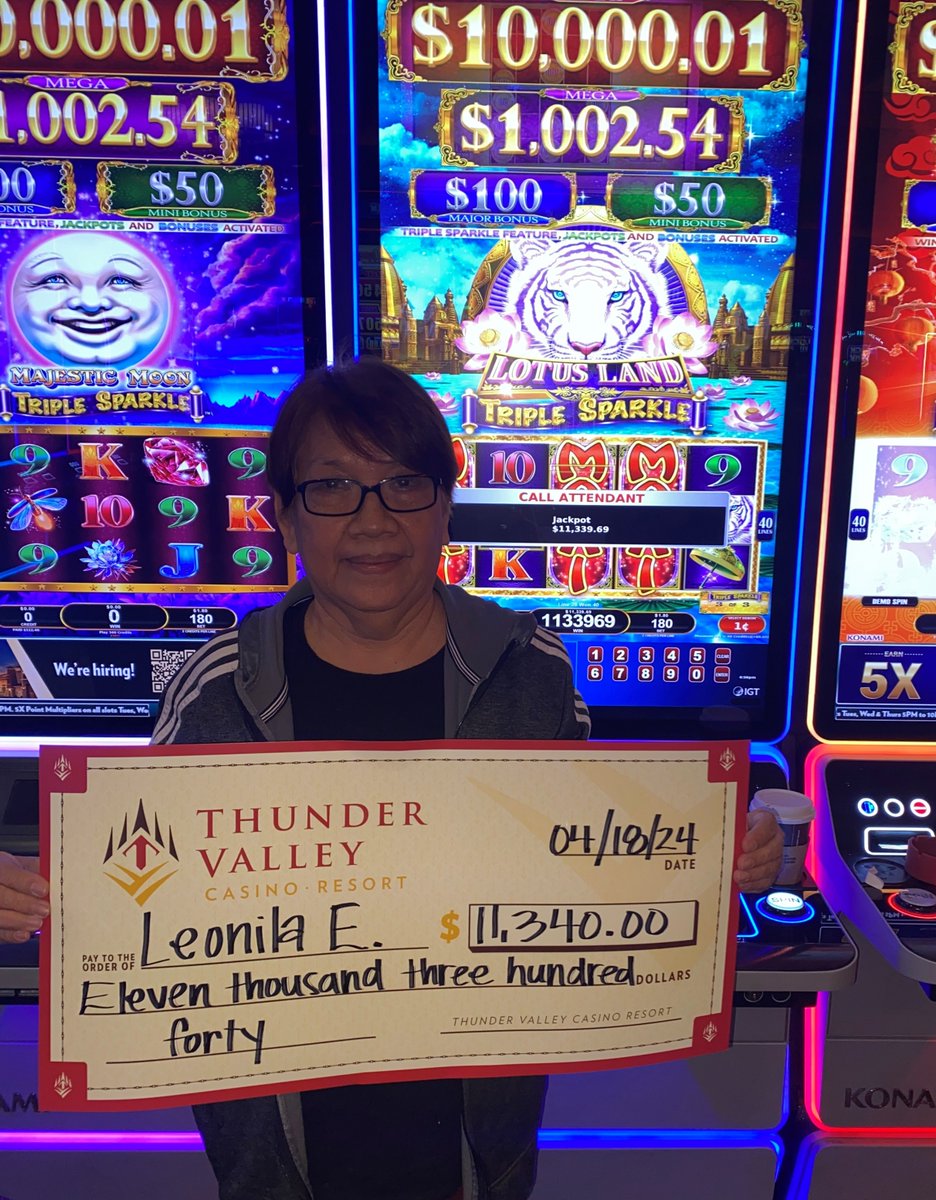 Jumpin' jackpots all around for these lucky guests! 🎉🎰💰