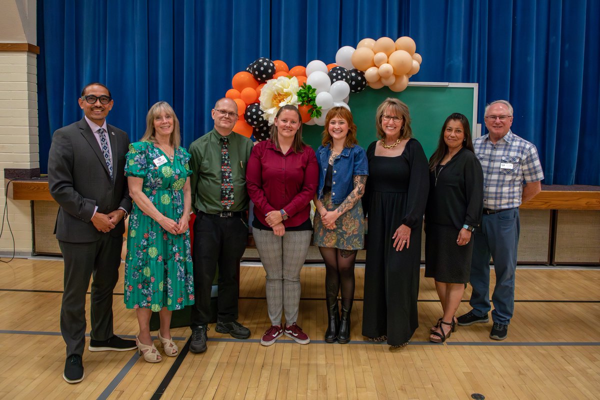 🏆 Last night, the Redlands California Stake of @Ch_JesusChrist honored five exceptional educators from schools across the district during their Teachers of Excellence Evening of Recognition! 👏 They were celebrated for their outstanding dedication and impact! 🍎📚 #ThisisRUSD