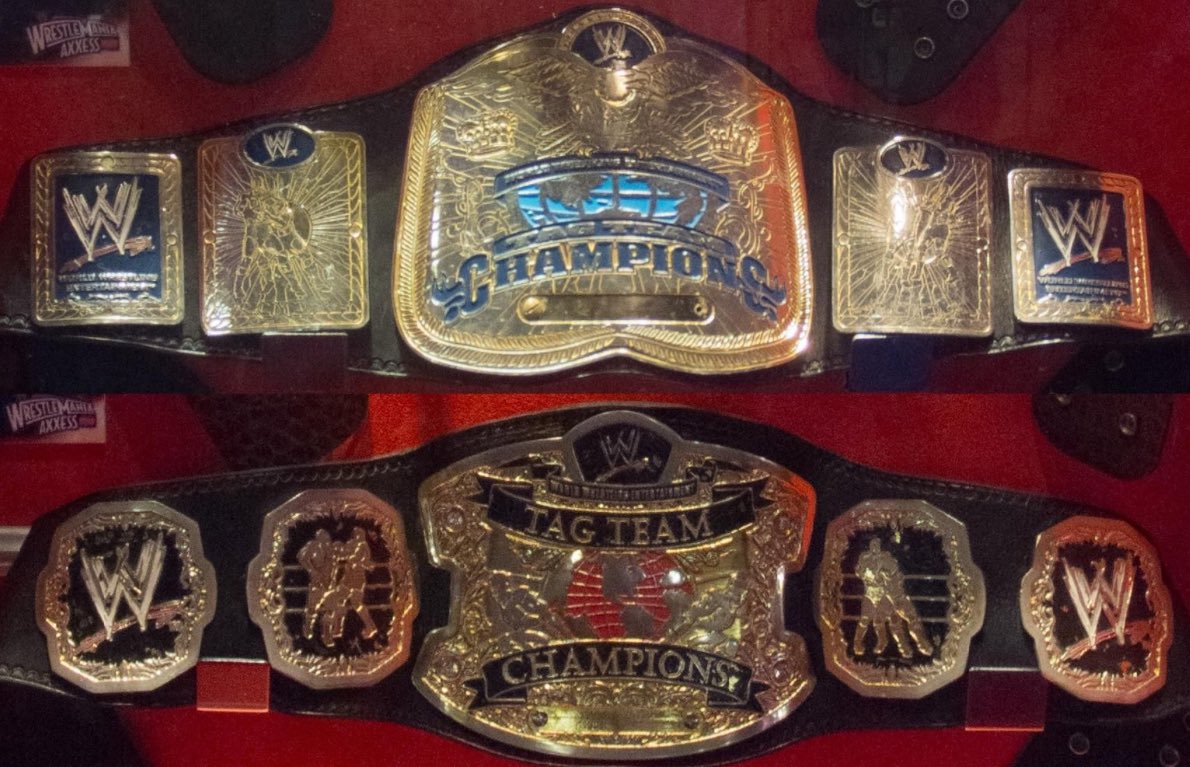 Vallture's tweet photo. Great throwback to the old brand split titles. These look much better than the ones revealed on Raw. https://t.co/S1MjXrJdqk