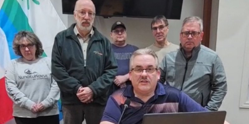 State of Emergency Declared in Happy Valley-Goose Bay as Officials Warn of Imminent Explosion

vocm.com/2024/04/19/hap…