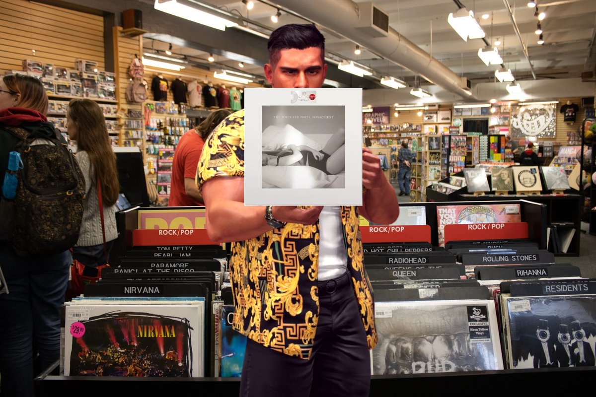 The new album is wonderful. Having lunch with Tay Tay this weekend.  #TaylorSwift