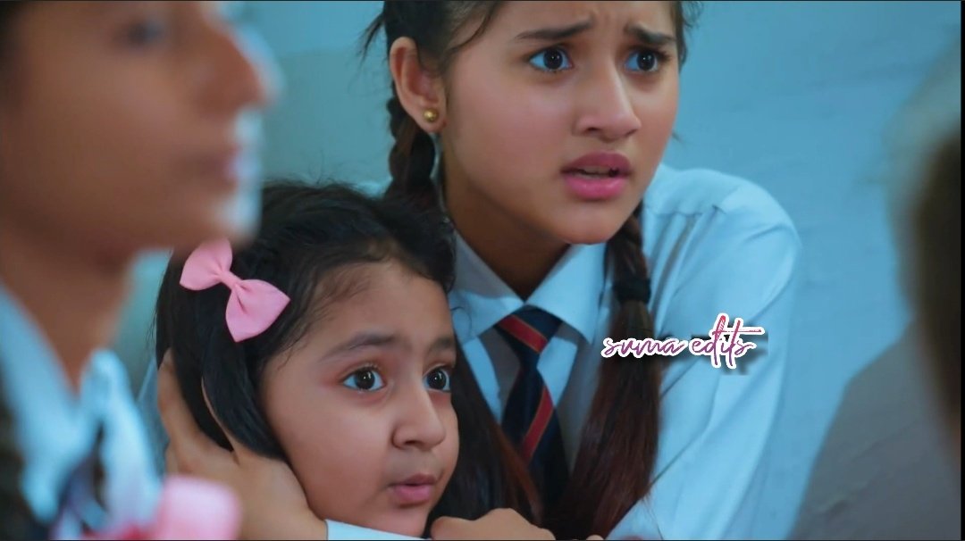 The heroine of today's epi #AadhyaKapadia 👏👏👏👏

Such brave child Anuj as raised 👏👏

The way she hugged Pari 🤌🥺

#Anupamaa #AnujKapadia