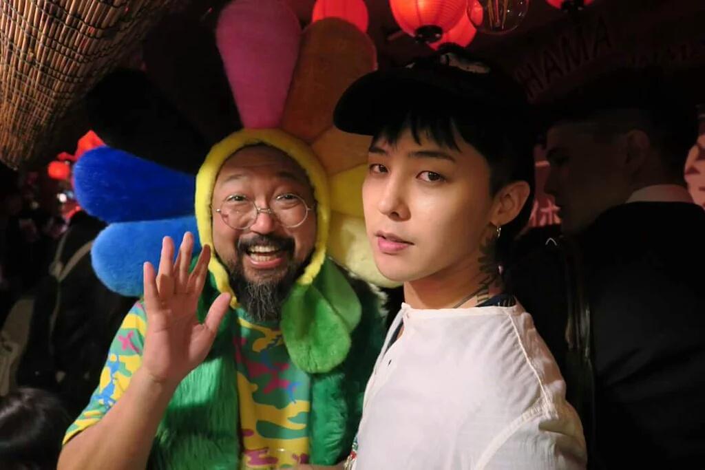 Takashi Murakami mentions #GDRAGON on his recent interview with Vogue. 'It was because of G-Dragon that I became interested in fashion' GD impact. G-Dragon, always an inspiration 💯✔️❤ vogue.co.kr/2024/04/20/%eb…