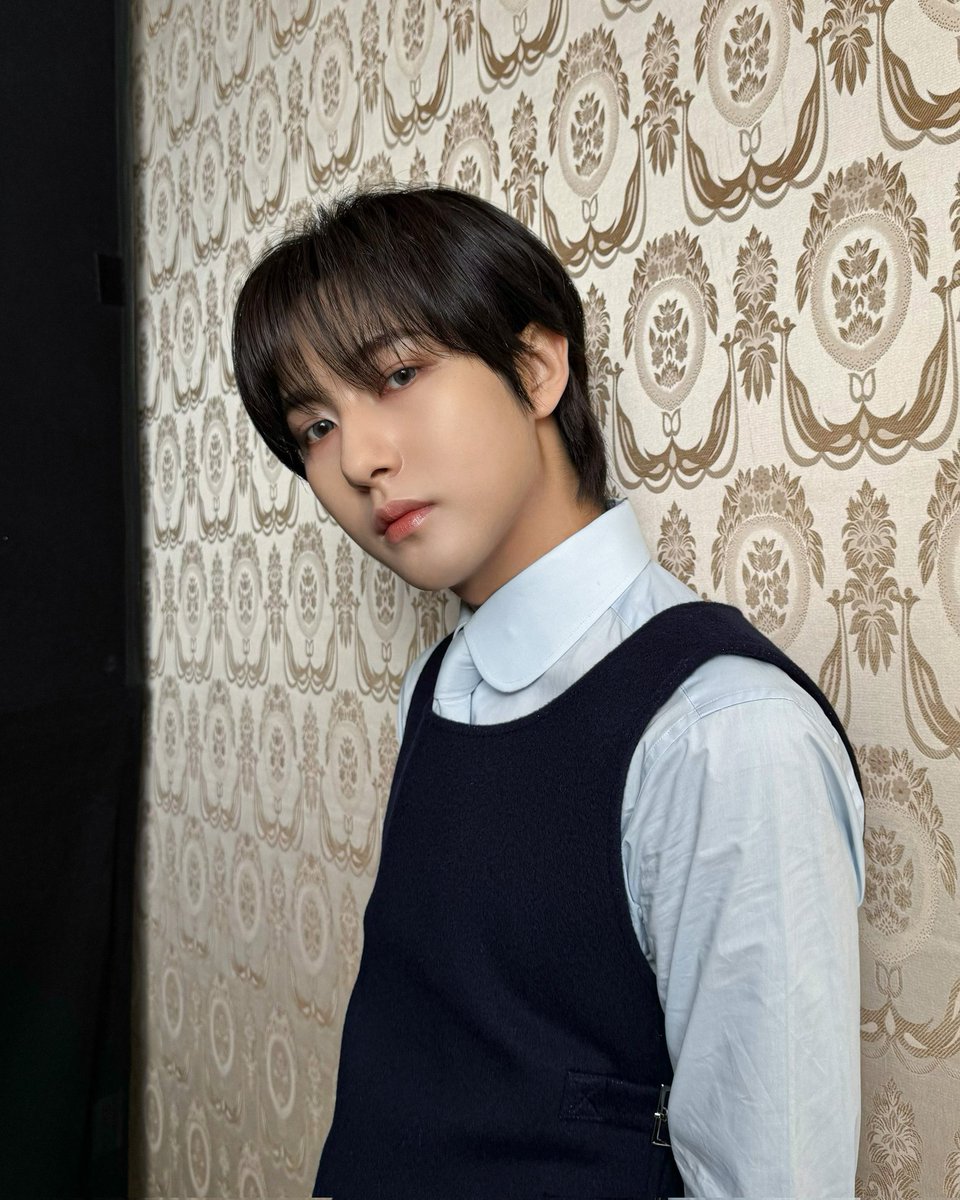 NCTDREAMCENTER's tweet photo. 240420 NCT DREAM #RENJUN has visited hospital due to poor health condition and anxiety, it's been decided he needs to take a rest.

RENJUN will not attend future NCT DREAM's schedule until further notice. THE DREAM SHOW 3 in Seoul will be held with 6 members.

#NCTDREAM @NCTsmtown_DREAM