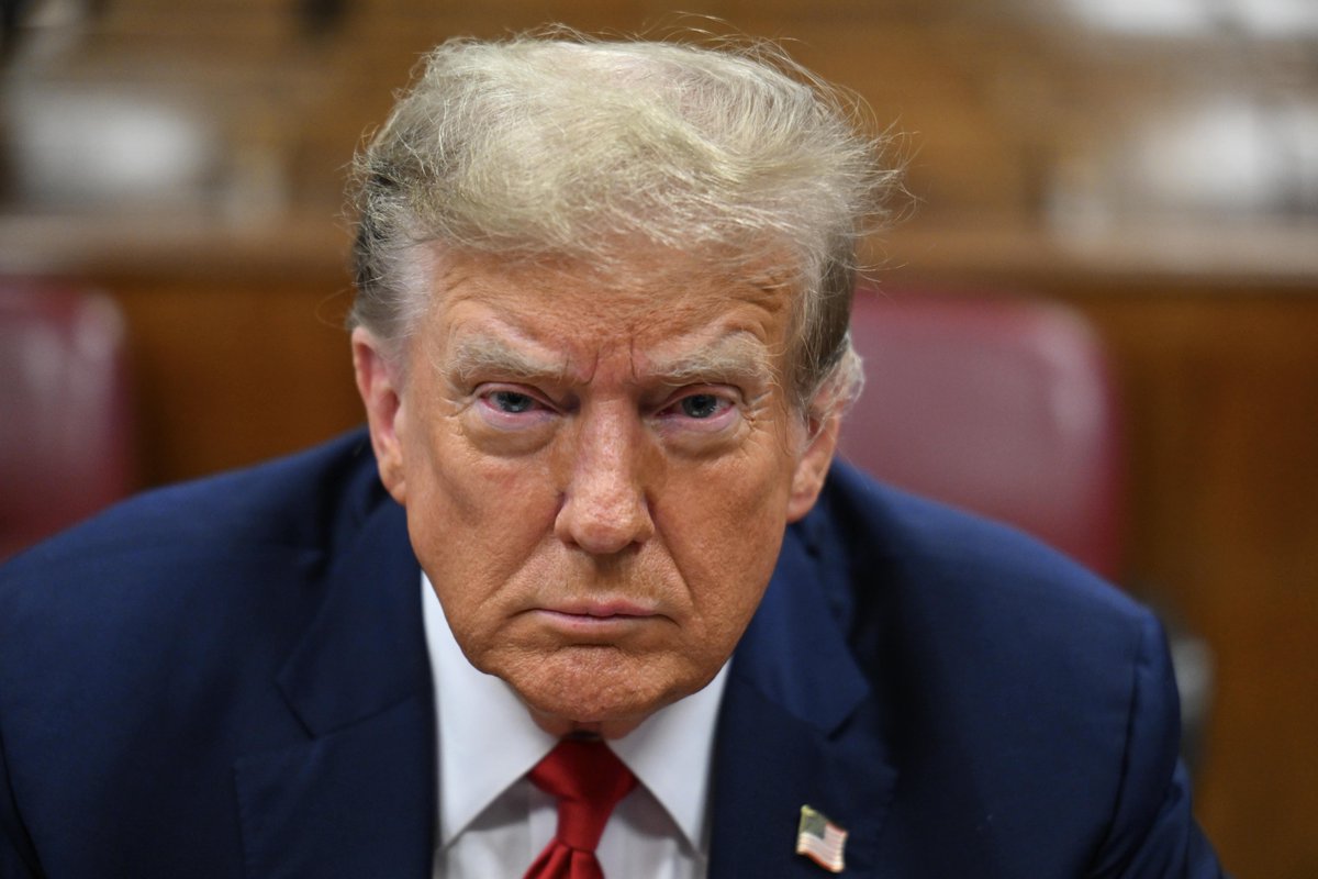 'It cannot be the case that a president is completely and totally immune from criminal prosecution,' @ProfMMurray says of #DonaldTrump's #SupremeCourt argument for absolute immunity. 'It would make the president a king.' Listen at 33:!0: bit.ly/4aXrOxv