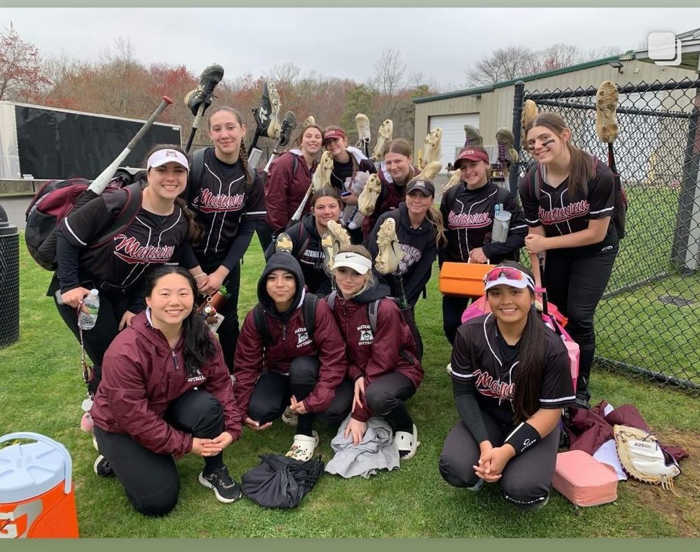 The bats stayed hot as the Huskies beat Neptune 16-1 ….. 2 hits each for Ryann, Izzy (Harry the Husky winner) and Emma (5 RBI’s). Freshman star Elyssa hit her second homer of the year. Emma got the win in the circle and Hayley pitched her first two innings at the Varsity level.