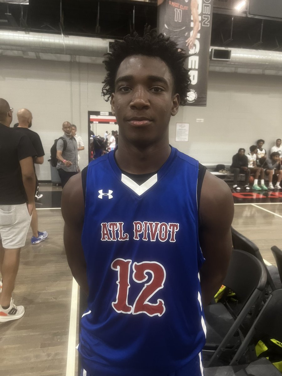 Zayden Edwards @zaydenedwards12 has a high motor and brings energy on both sides of the ball. He has great anticipation defensively and makes great decisions offensively. @AtlPivot