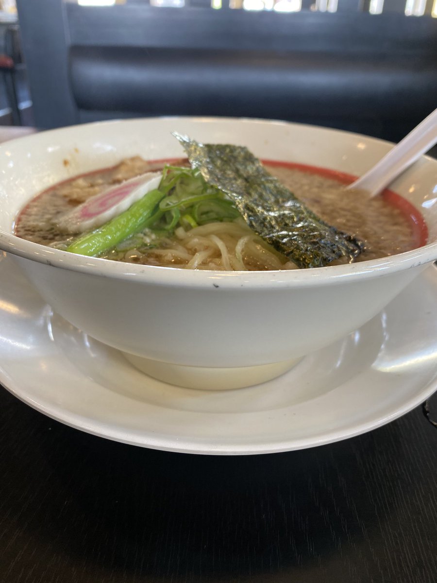 今日の夜勤明けで、
　朝ラーを上田市幸楽苑上田原店で
そして背脂中華ラーメンを食べました。大盛りです。
＃上田市幸楽苑上田原店