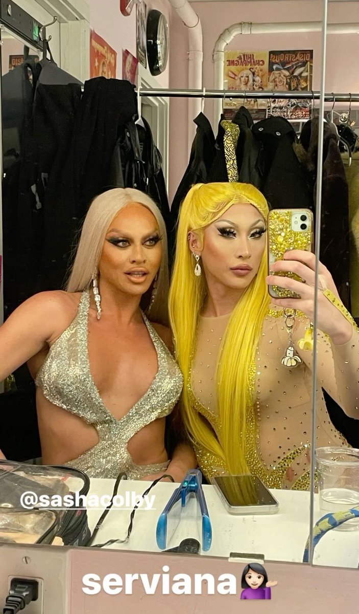 001voidx's tweet photo. Nymphia Wind, you’re the winner baby 🍌 #DragRace https://t.co/RH0qCtEFMM