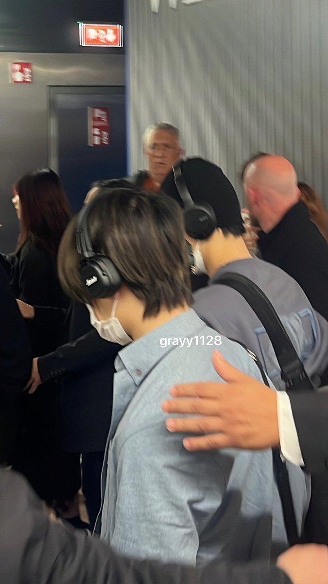 m111nan's tweet photo. BRU arrival
#BEOMGYU https://t.co/dlBIwBG6Pv