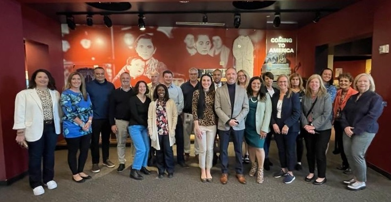 #OaklandCounty Executive Dave Coulter and his leadership team recently visited the @ArabAmericanMus in #Dearborn in celebration of #ArabAmericanHeritageMonth. The museum continues to offer free admission and discounted memberships all month long. Details: arabamericanmuseum.org.