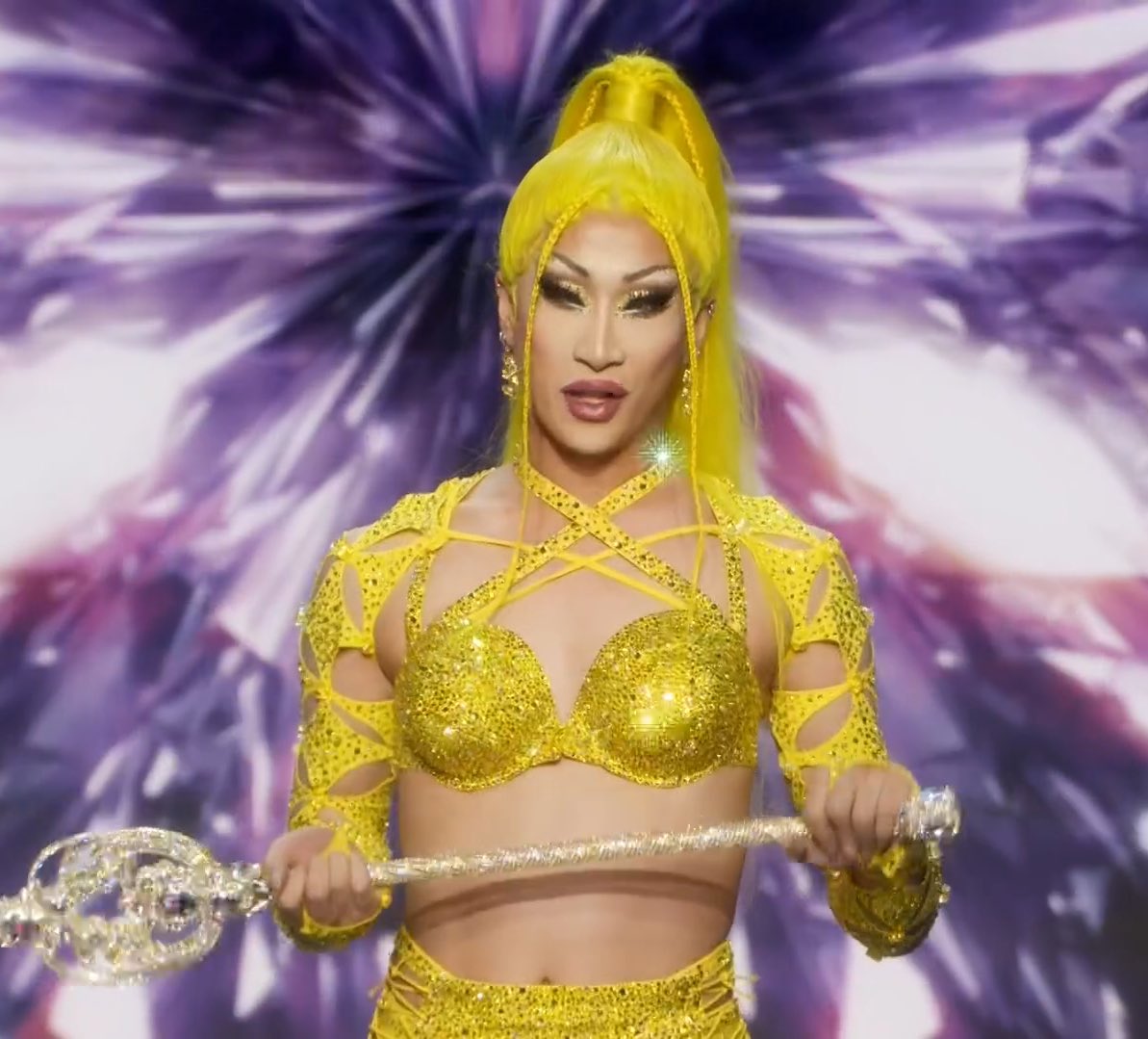 mascarayde's tweet photo. NYMPHIA WIN(D)NERRRRRR #dragrace https://t.co/UaFPxLIILq