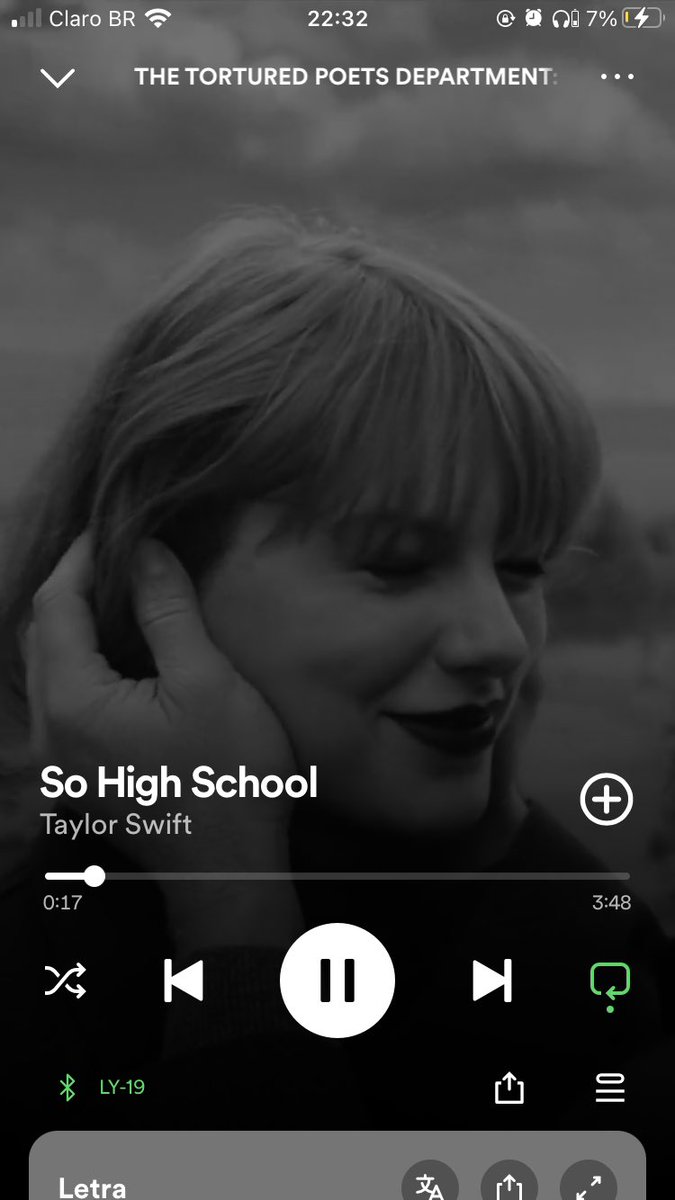 o novo canva de so high school to chorando