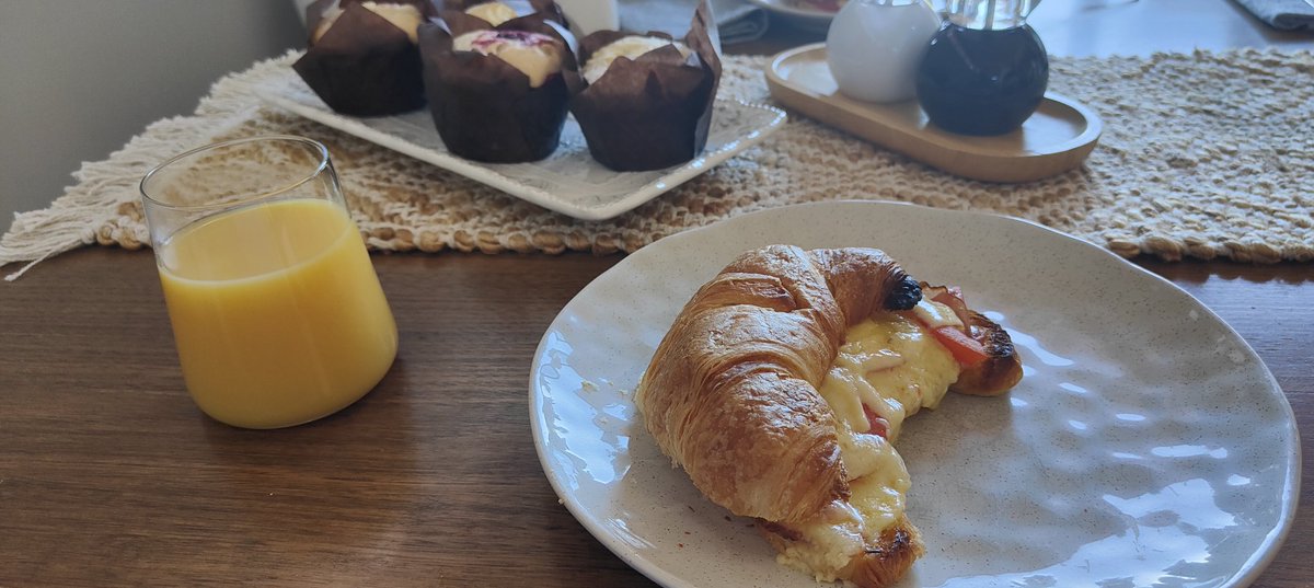 Wedding day for the #CanteenWatch CEO today, and his sister has put on a lovely spread for brunch to get him through the afternoon. Full report to come from the reception tonight where the What The Fork crew are catering.