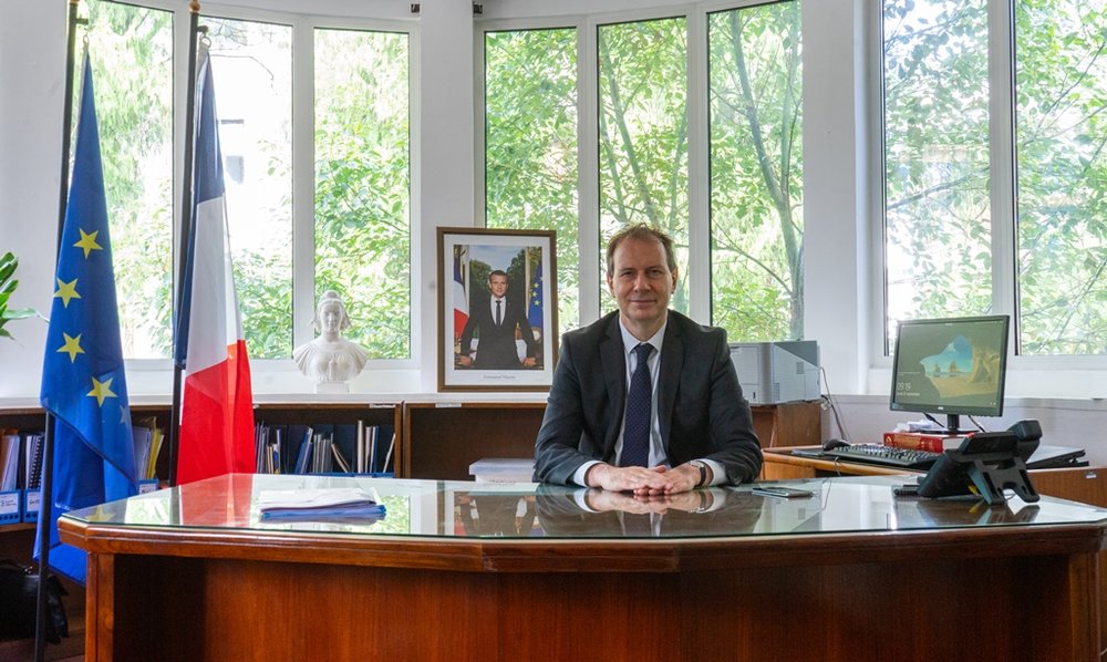 French Embassy in Nepal (@franceinnepal) on Twitter photo Today,🇳🇵& 🇫🇷 celebrate 75yrs of diplo relations ! We've come a long way together, fostering collaboration in culture, global issues, as well as in intl forums. This anniv is a chance to explore avenues where we can work together as well.
#NepalFrance75 <a href="/MofaNepal/">MOFA of Nepal 🇳🇵</a> <a href="/francediplo_EN/">France Diplomacy 🇫🇷🇪🇺</a> Today,🇳🇵& 🇫🇷 celebrate 75yrs of diplo relations ! We've come a long way together, fostering collaboration in culture, global issues, as well as in intl forums. This anniv is a chance to explore avenues where we can work together as well.
#NepalFrance75 <a href="/MofaNepal/">MOFA of Nepal 🇳🇵</a> <a href="/francediplo_EN/">France Diplomacy 🇫🇷🇪🇺</a>