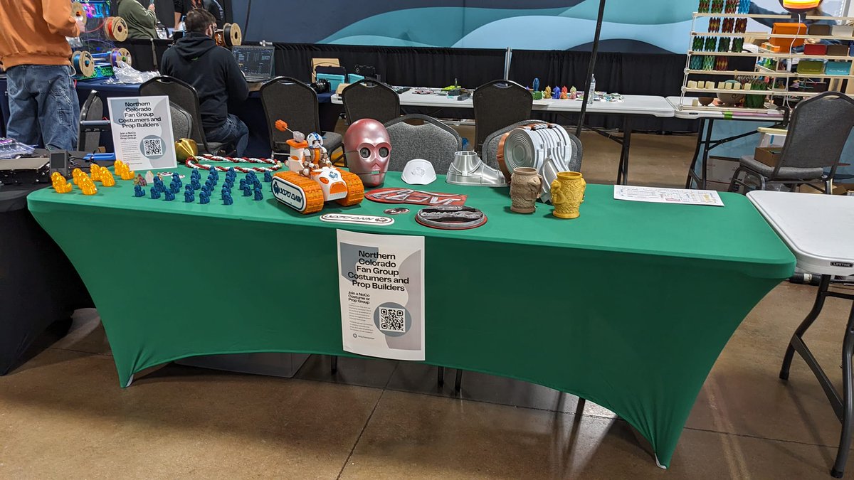 grafikat's tweet photo. Mostly set up for #RMRRF tomorrow. Just need to bring my printer. It's in the middle of a job right now so it had to wait. #PorgOne is ready to do battle at Rocky Mountain #RepRap Festival #deathracer https://t.co/XTVVztlnMJ