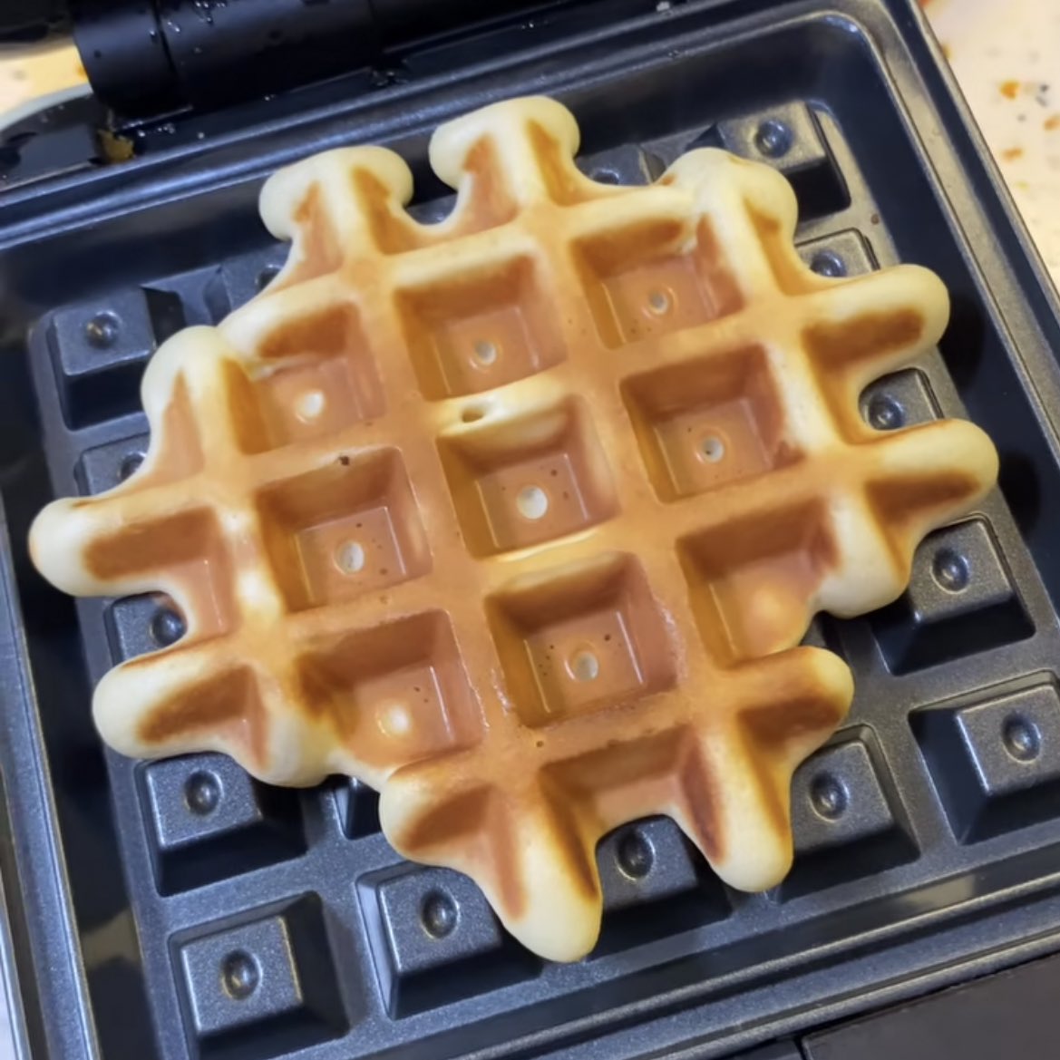 Dekoroemah's tweet photo. Waffle maker must have!

https://t.co/y035EAQ4fx https://t.co/6kEjS54t0S