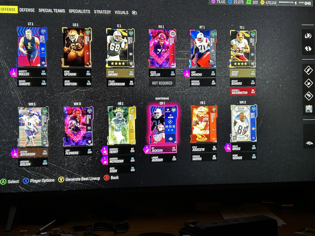 D_white5853's tweet photo. @FerdyHK 50/50 ravens, Colts O, Raiders D, have 470k to work with, any suggestions. https://t.co/4QbNmPeqhk