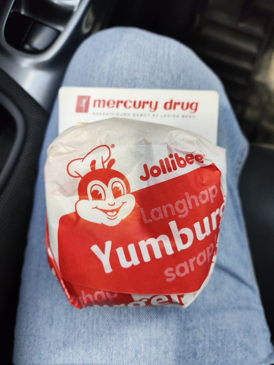 Grabe ka naman <a href="/Jollibee/">Jollibee</a> konti na lang puwede ka na ipasok sa wallet as suki card