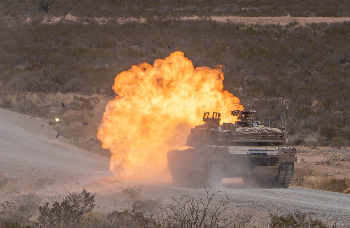 Hard work pays off! Crews from @1stArmoredDiv & Fort Irwin completed Table VI gunnery, vying for a shot at the 2024 Sullivan Cup in @MCoEFortMoore.